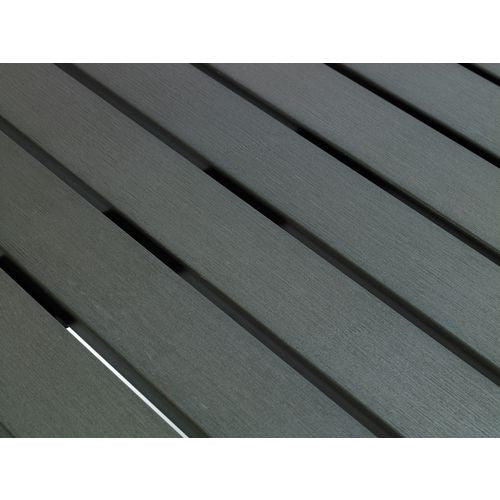 239425493.jpg